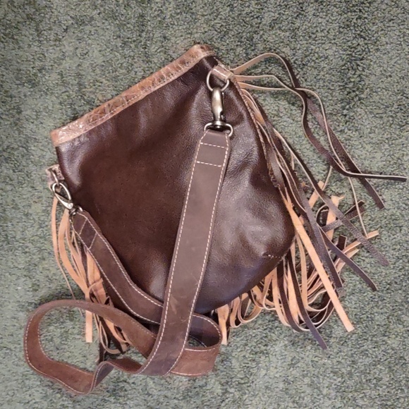 Turkey Creek Designs. Hand Made in Texas. Leather/fur/ fringe bag. - Picture 15 of 15